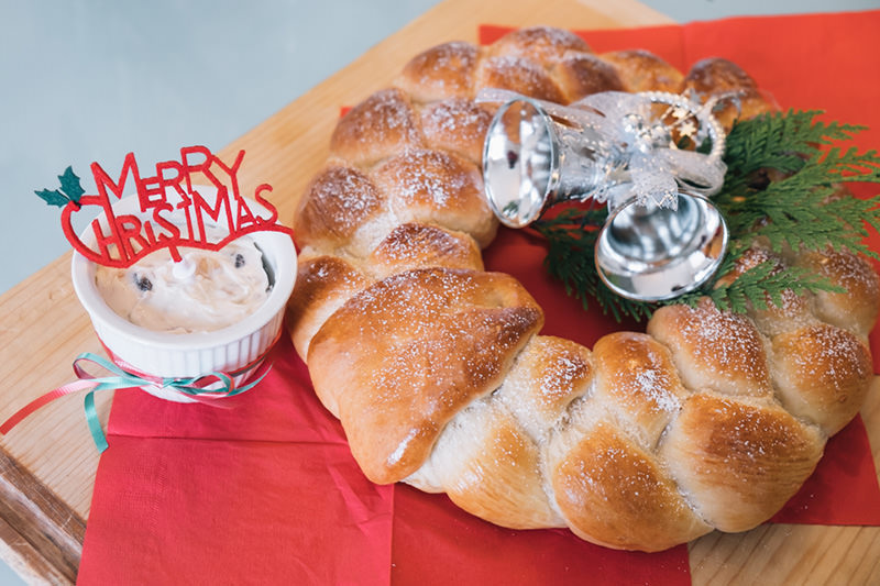 Christmas Wreath Bread